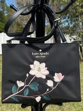 New Kate Spade bag w/ detachable strap